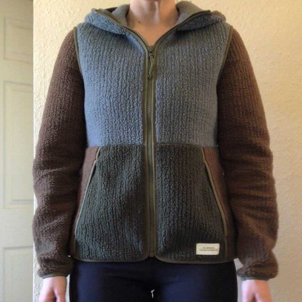 REI Winter/Fall Women’s Medium Comfy Jacket